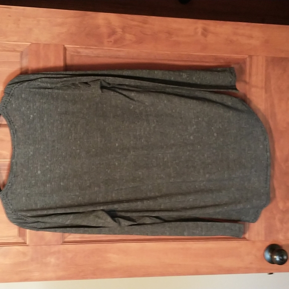 Anthropologie women's size L pull over long-sleeved top - Picture 4 of 5